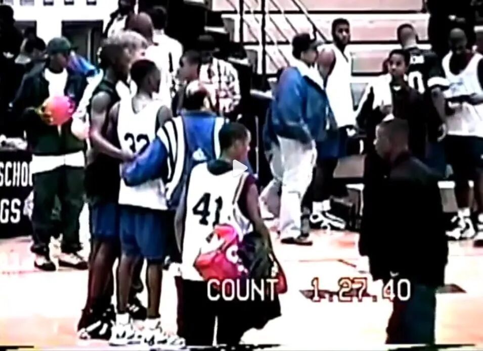 【🏀追溯时光，揭秘「黑曼巴」科比·布莱恩特的球衣密码🔒】球衣号码，是球员在赛