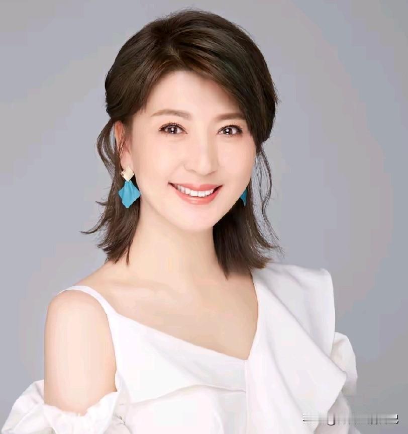 闫学晶的儿子林傲霏毕业于中央戏剧学院。
闫学晶的继女林傲雪毕业于中央戏剧学院。