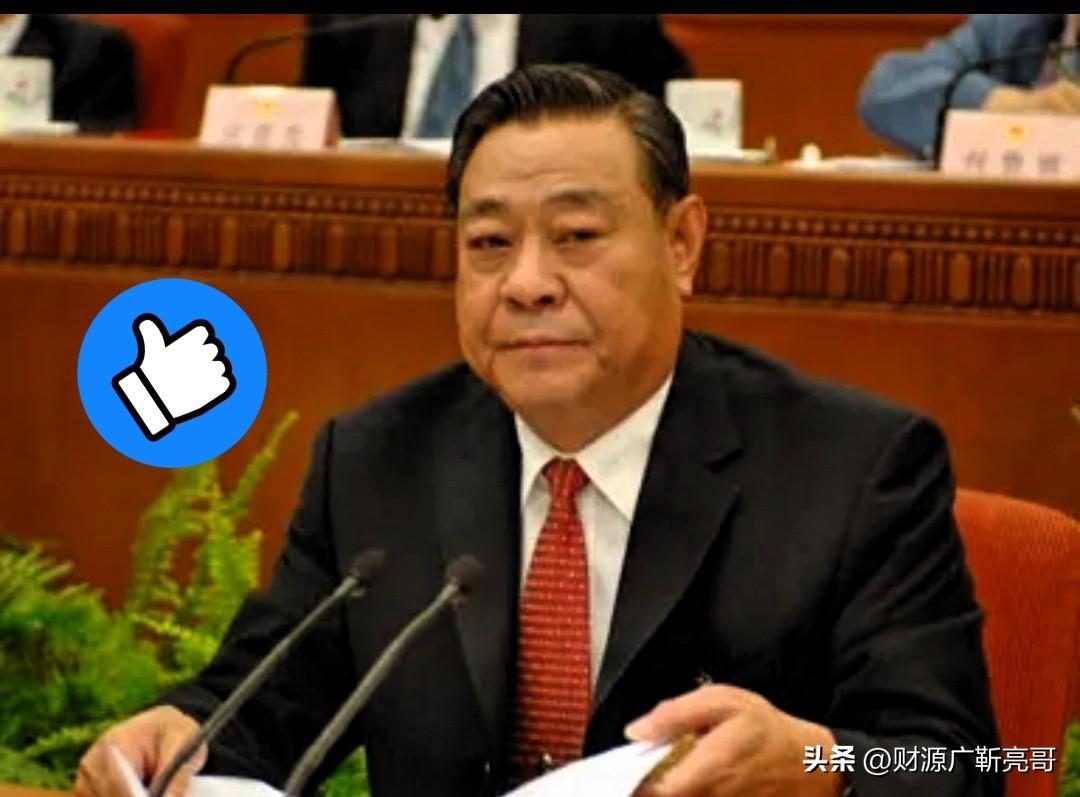 

咱们山东人平时凑一块儿，聊起以前的老领导，李春亭这名字绝对绕不开。

一个