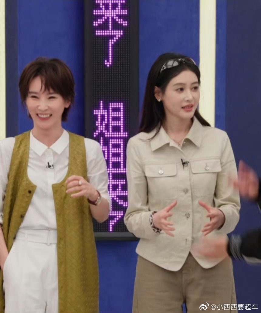 张天爱变样了这竟然是张天爱…是不是吃胖了？看起来柔和了不少……但不说真认不出左边