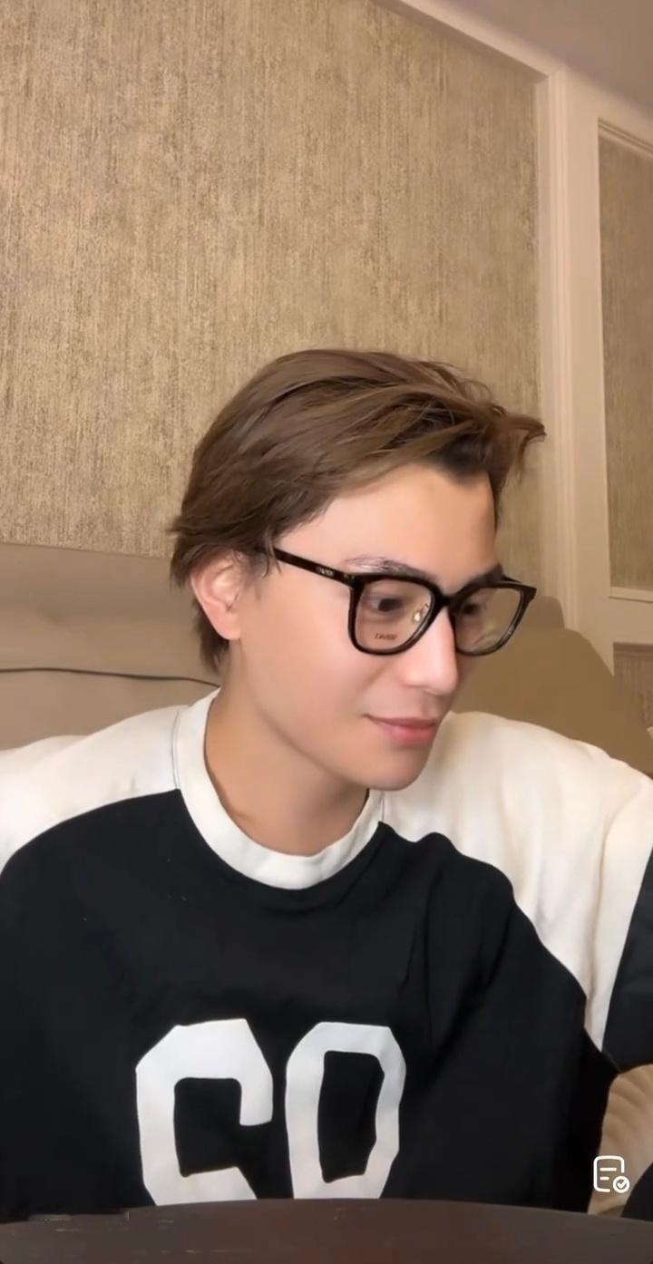 沉浸式感受小丁的魔性笑声看完不跟着一起笑的可以确诊抑郁了！丁禹兮魔性笑声