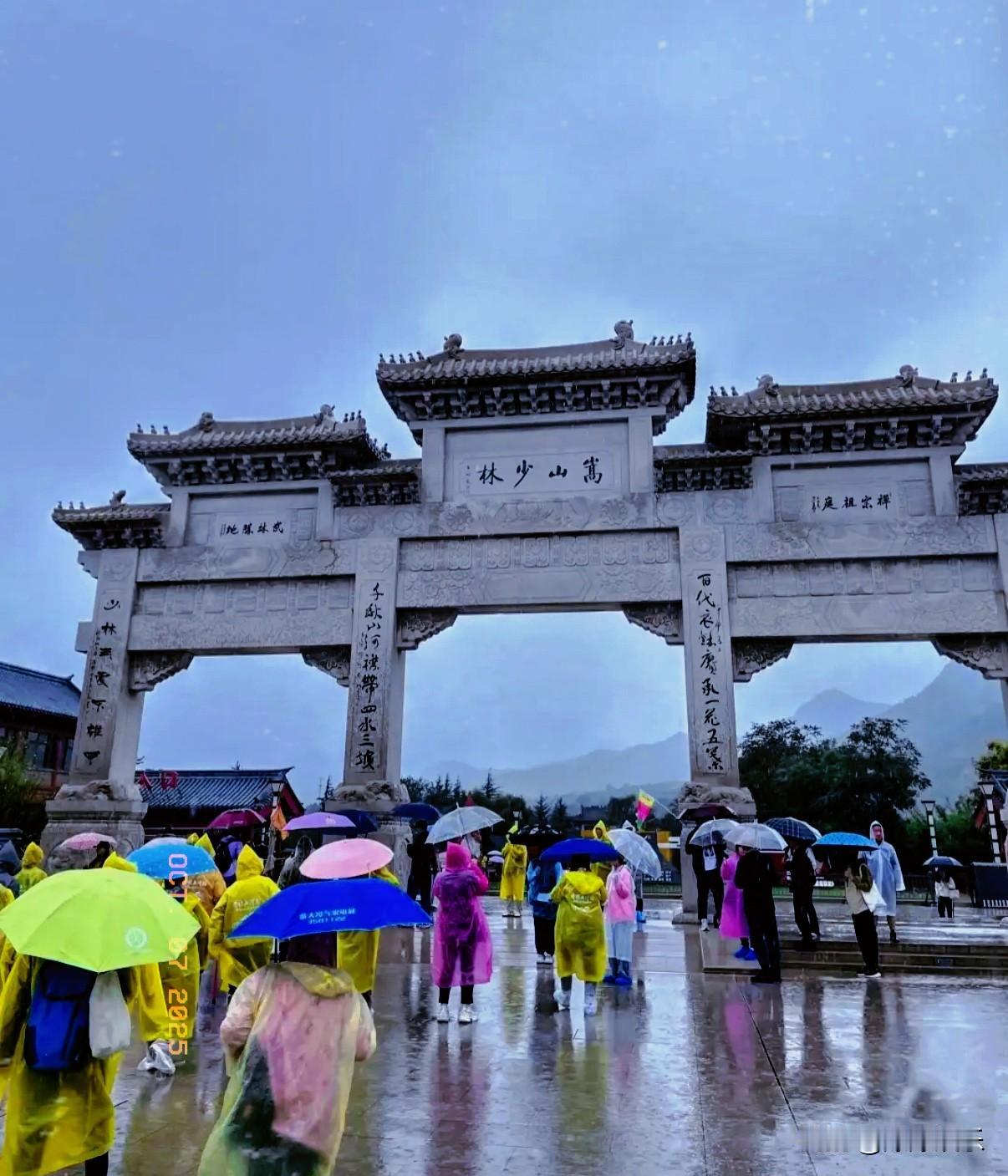 释永信下台后
10月5号我逛少林寺，算完账我惊了，
200块都花不完！

我是少