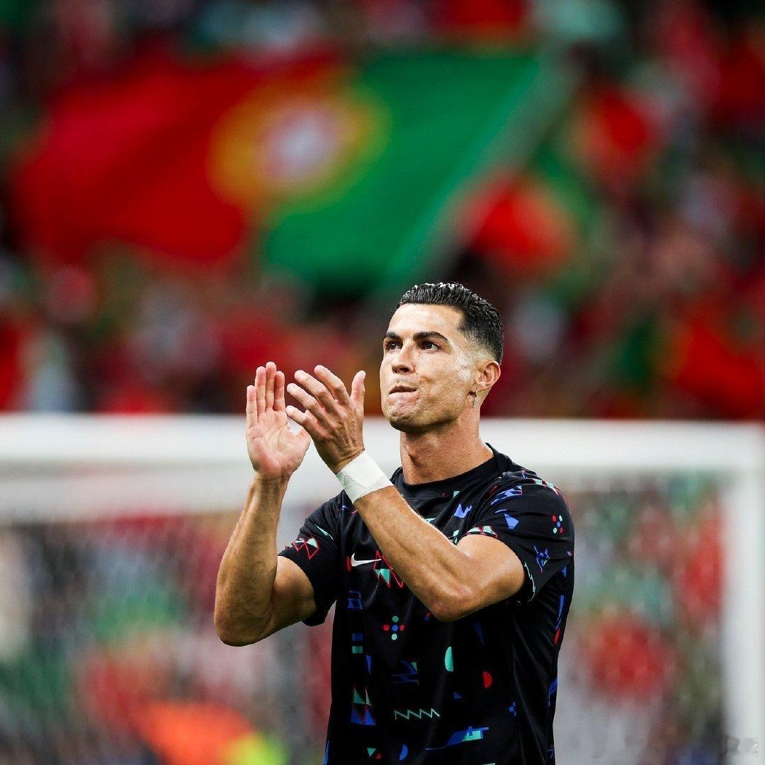 #欧洲杯的纪录又双叒叕被打破了# 西班牙法国一决高下，小孩哥亚马尔剑指欧洲杯首球