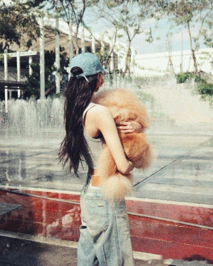 Lisa这就是氛围感女神吗？ 