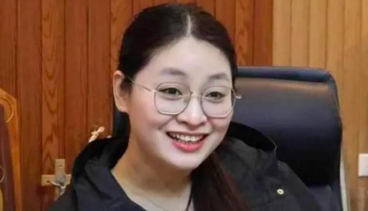 菲律宾。小城班班前市长郭华萍，已逃往境外，这在该国再次掀起轩然大波。

菲律宾当