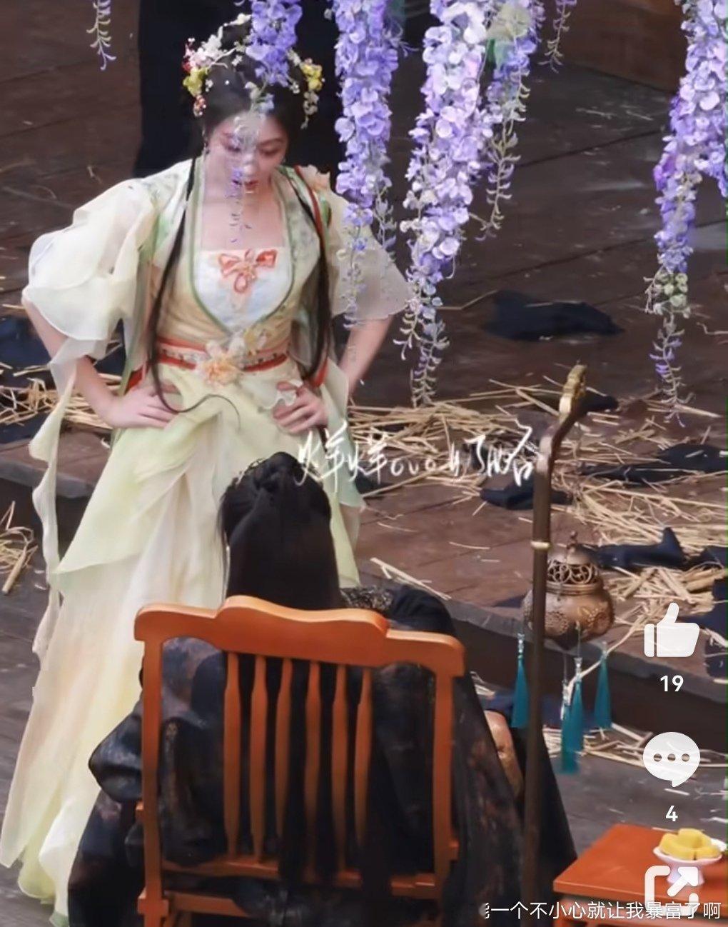 女伙夫身材.顺便拍了三天好像居然都没换衣服 