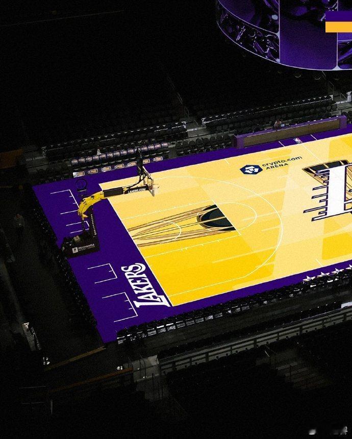 （唠在第一节后的嗑，哪说哪了）洛杉矶德比，除了这杯赛的地板晃眼外，场上巨匠超星太