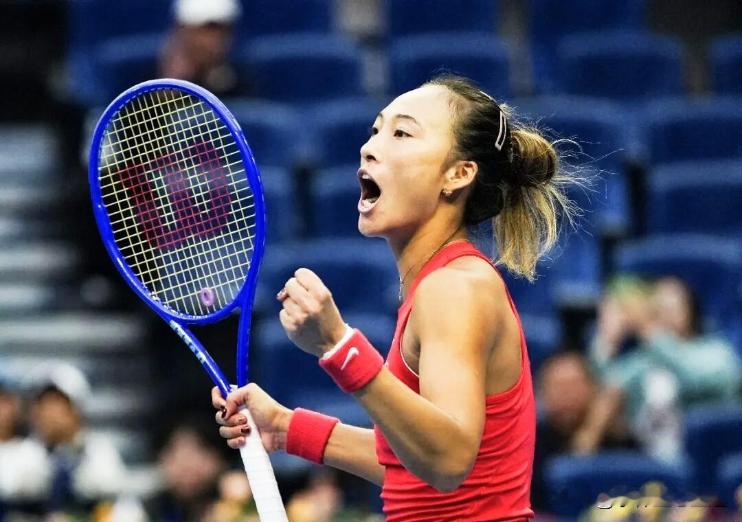 郑钦文2-1击败查拉耶娃，挺进中网女单八强！


北京时间10月7日晚，WTA1