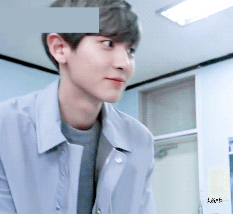 朴灿烈[超话]150411 我独自恋爱中 ​​​  ​​​