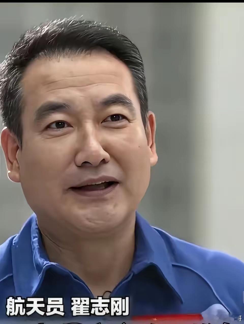 翟志刚说在天上睡觉舒服翟志刚在面对面接受董倩专访时说到在天上睡觉的情况，他介绍说