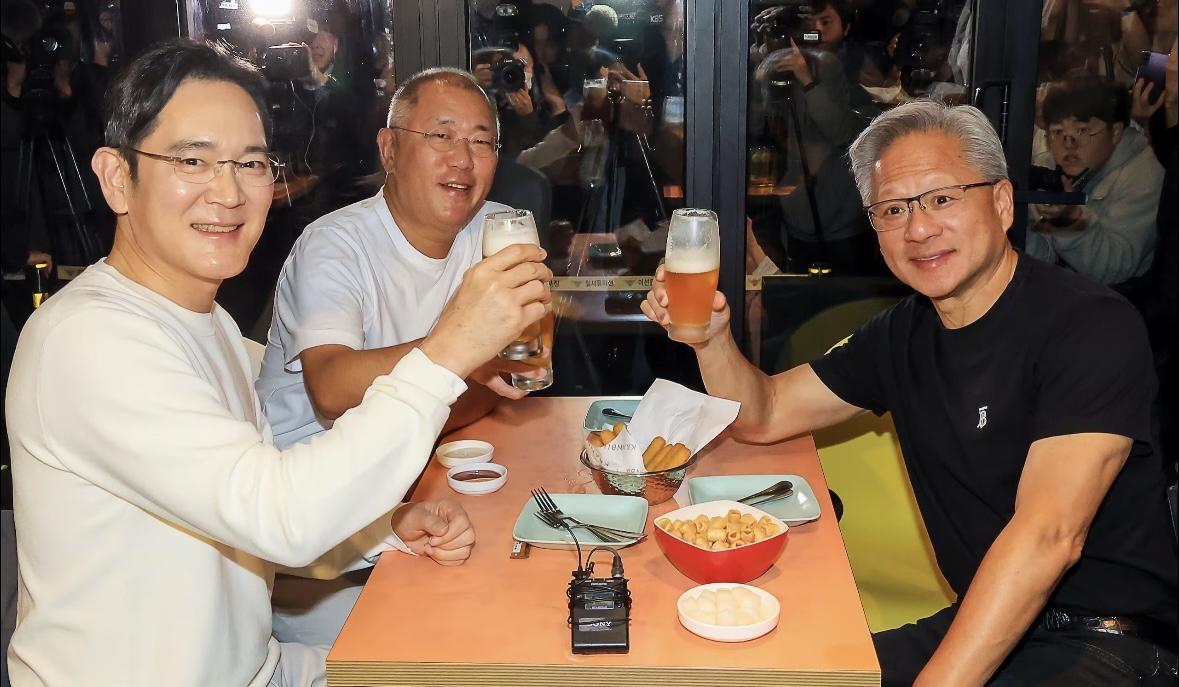 我来预测一下2026年手机价格趋势：

高端手机：继续涨价，尤其是大内存版本
中