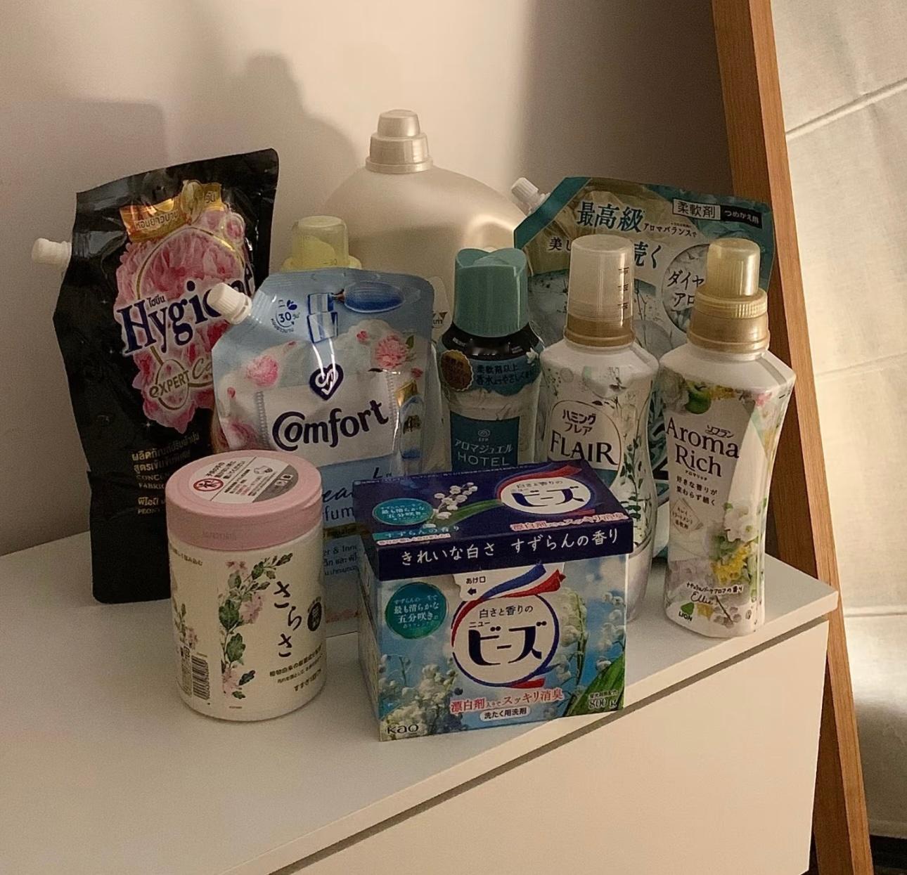 原来这样洗衣服越洗越臭，就怕自己洗不干净所以买了洗衣粉、洗衣液、洗衣凝珠、洗衣留