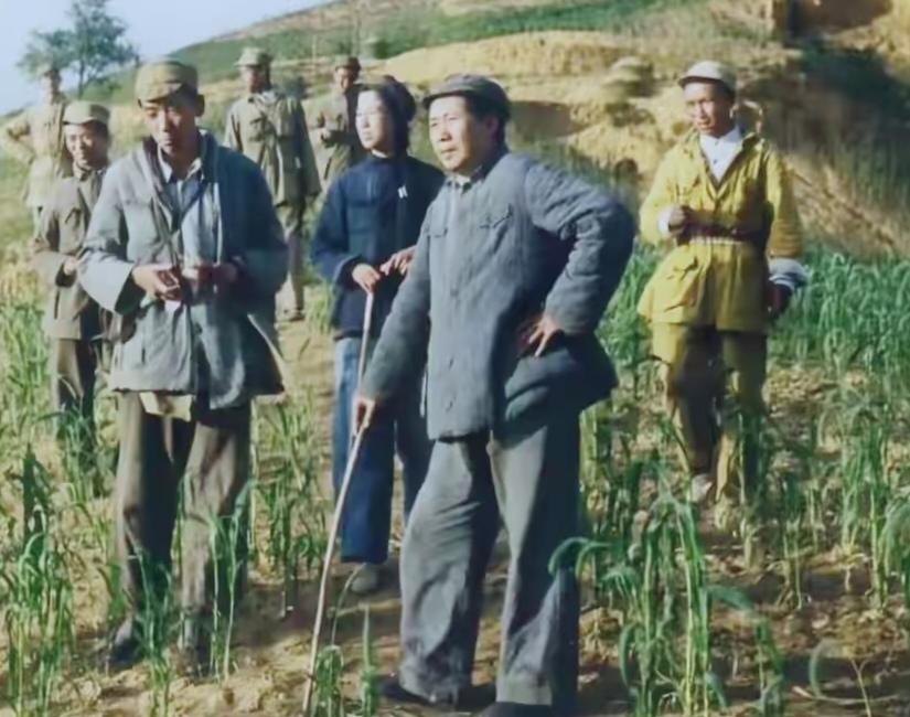 毛主席转战陕北：运筹于希望的田野，脚踏着坚实的沃土！
依靠人民，为了人民，就无惧