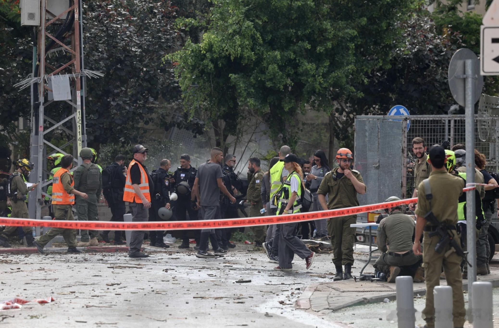 泰柬冲突升级烽火问鼎计划热血军迷大本营 泰方“我炸你行你停火不行”，这逻辑太荒唐