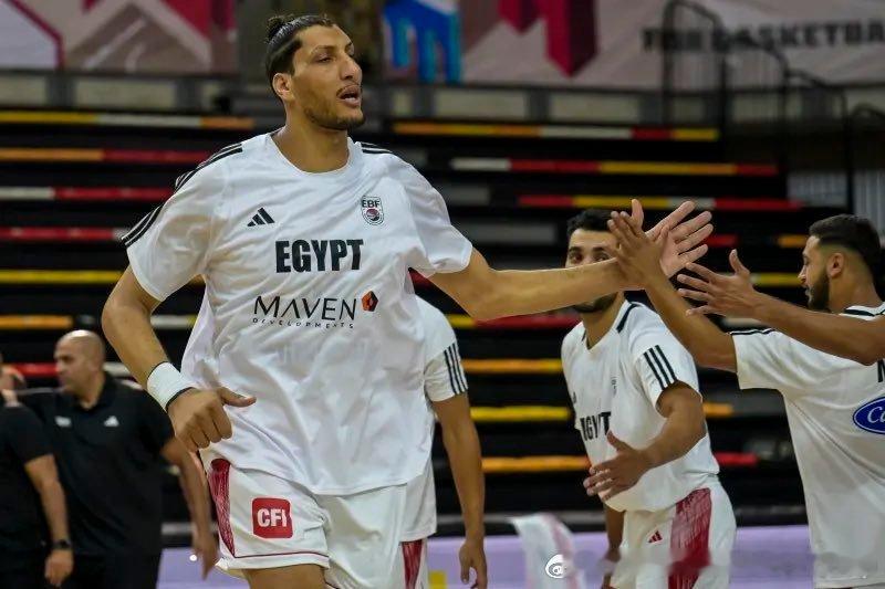 235公分的埃及中锋Hamad Abouelrish(1991-235cm-C)