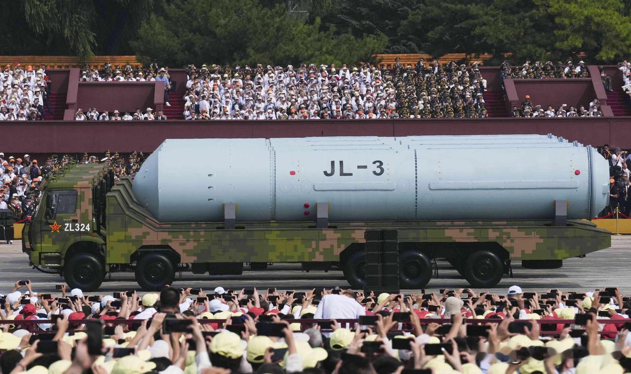 就7月6日，解放军试验大家伙“巨浪-3”，周边邻国蠢蠢欲动，抛出各种“地区安全威