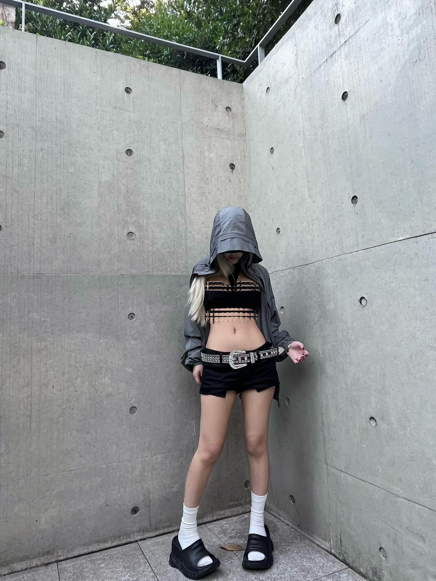 终于知道烟为什么有20支了。一支爱你，一支等待，一支守候，一支期待，一支渴望，一支幻想，一支难过，一支高兴，一支寂寞，一支伪装，一支坚强，一支懦弱，一支想念，一支伤心，一支孤独，一支沉默，一支哭泣，一支微笑，一支渴望，一支无言
 图文伙伴计划2024