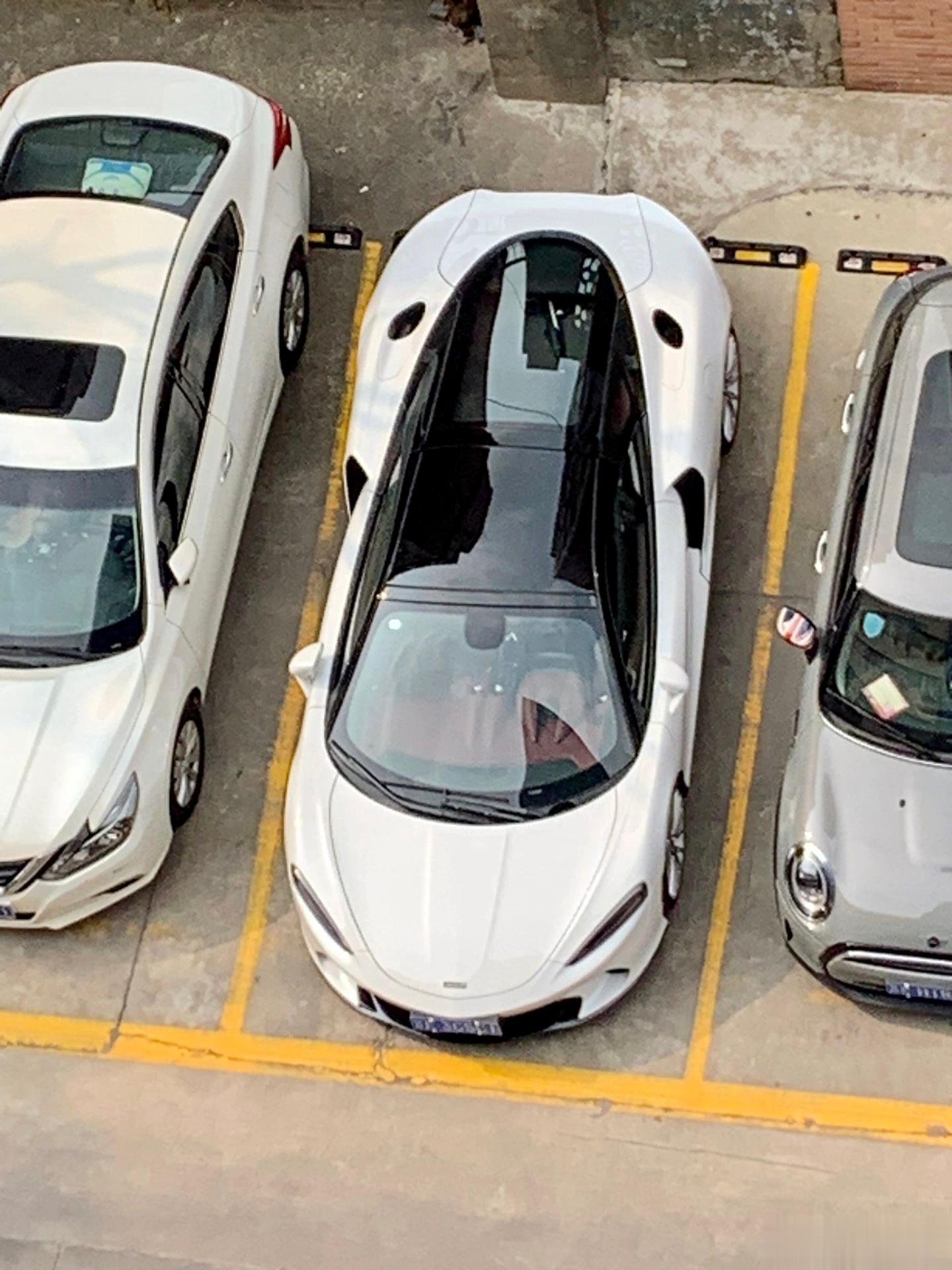 这是什么车？看着挺别致啊！ ​​​