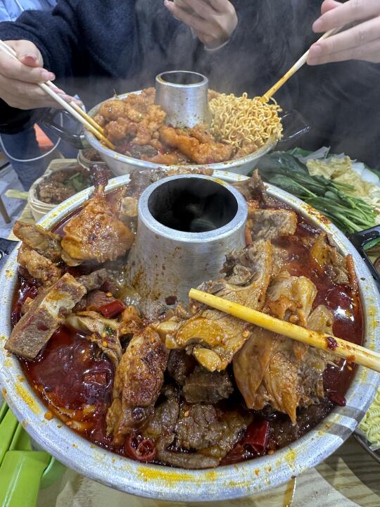 万达金街！！新开的穷鬼食堂！！快去。。。。。