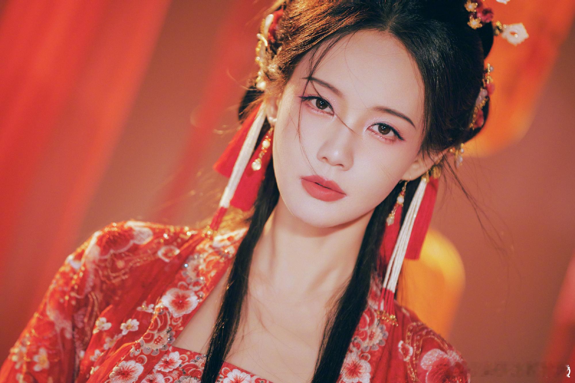 李一桐剧宣活动李一桐的7月行程李一桐现身剧宣活动，带你解锁剧中别样魅力。​ ​​