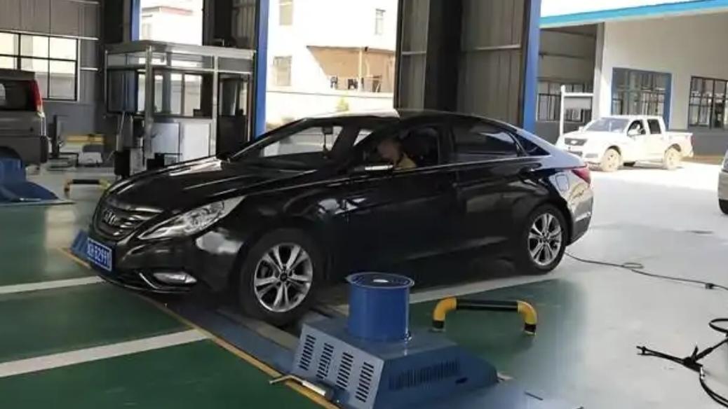 车主必看！你的爱车几年一检？很多人都记错了
 
还在为私家车年检时间犯愁？最新年