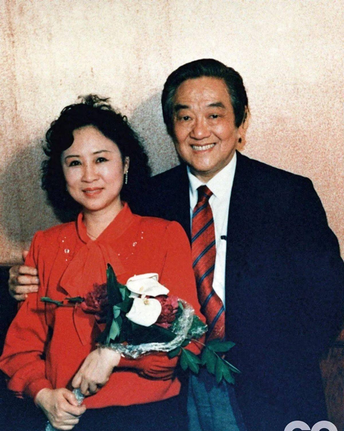 琼瑶的“花葬”愿望终实现，儿子陈中维的纠结与放手
2024年12月，大家熟知的琼