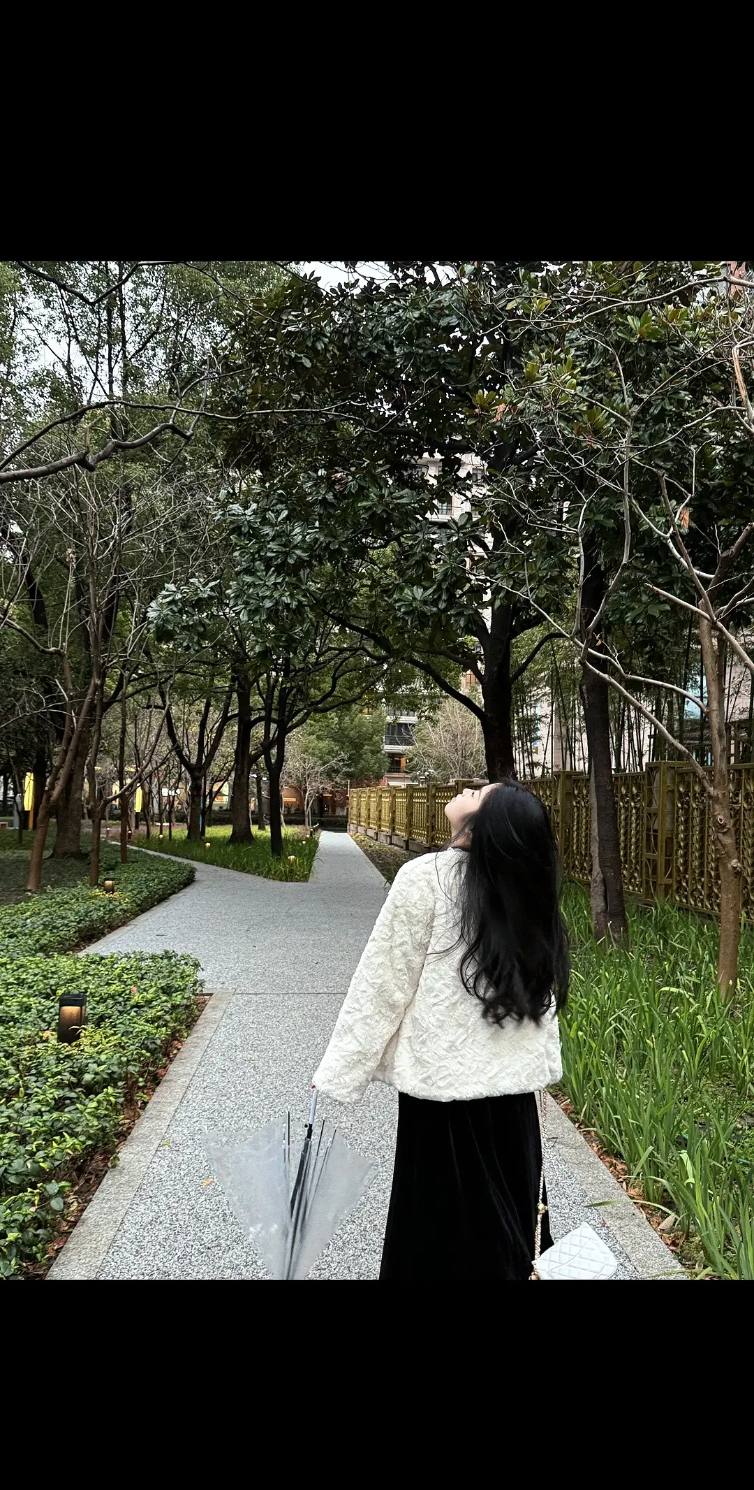 没有爱的话这一辈子也太长了 可是有爱的话 有的时候又太哽咽了