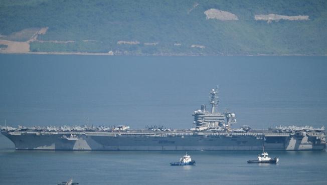 越南开始做小动作了！越南让美国航母开进了越南岘港！7月31日，根据纽约时报报道，