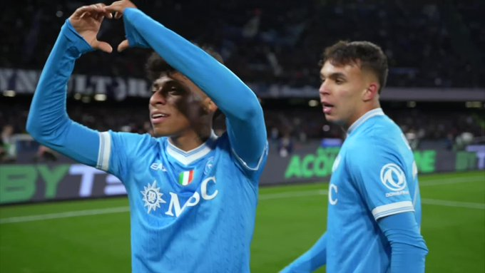 那不勒斯2-2罗马全场数据：射门11-9，射正7-2，良机0-2