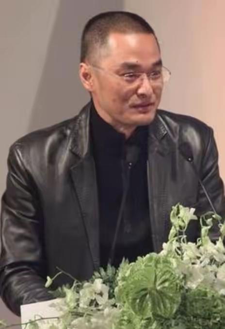 “身价上亿”的北京协和医学博士冯唐，语出惊人：“如果不想得癌，少得癌，特别是女生