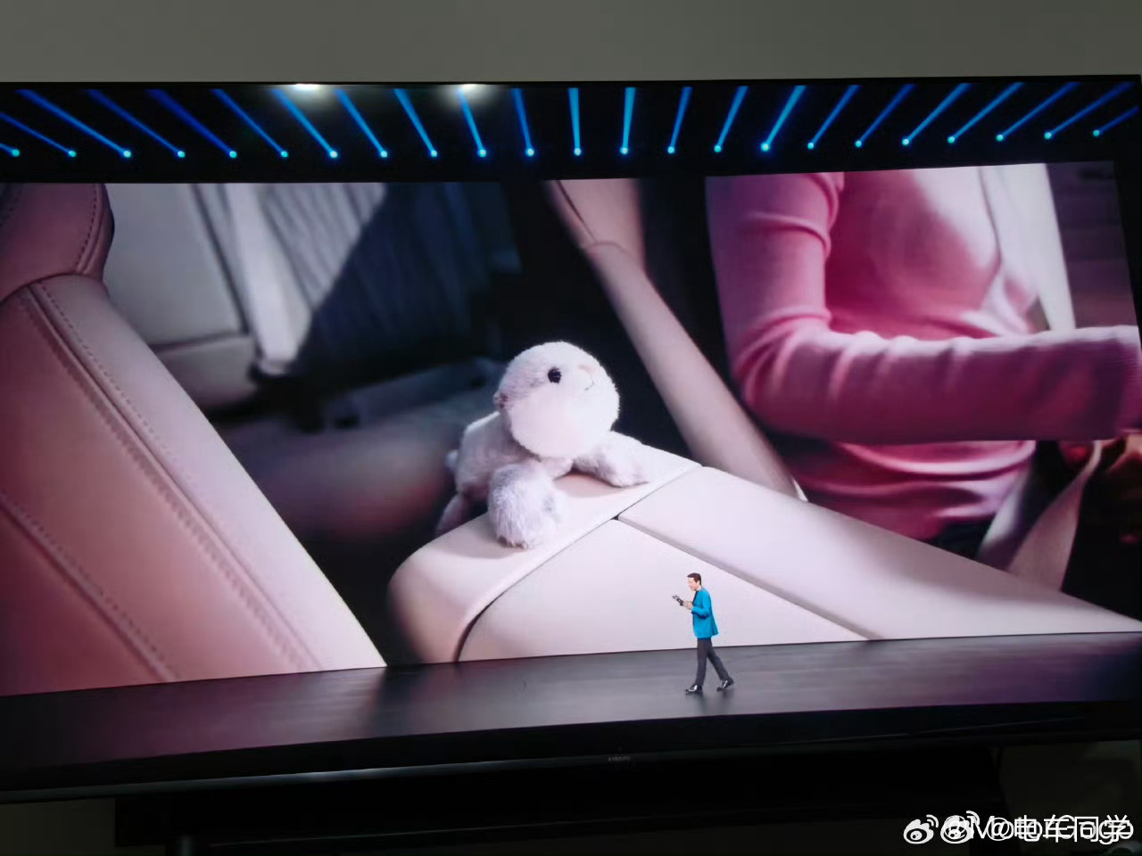 新一代SU7 这个这个磁吸玩偶，79一个，和你们买个刷塞尔达道具的 amibo 