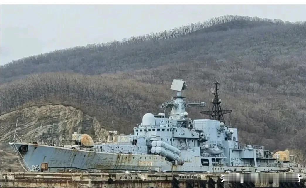 现代级没升级前觉得战力一般，无论是电子系统还是导弹雷达都是满满的苏联风可打击能力