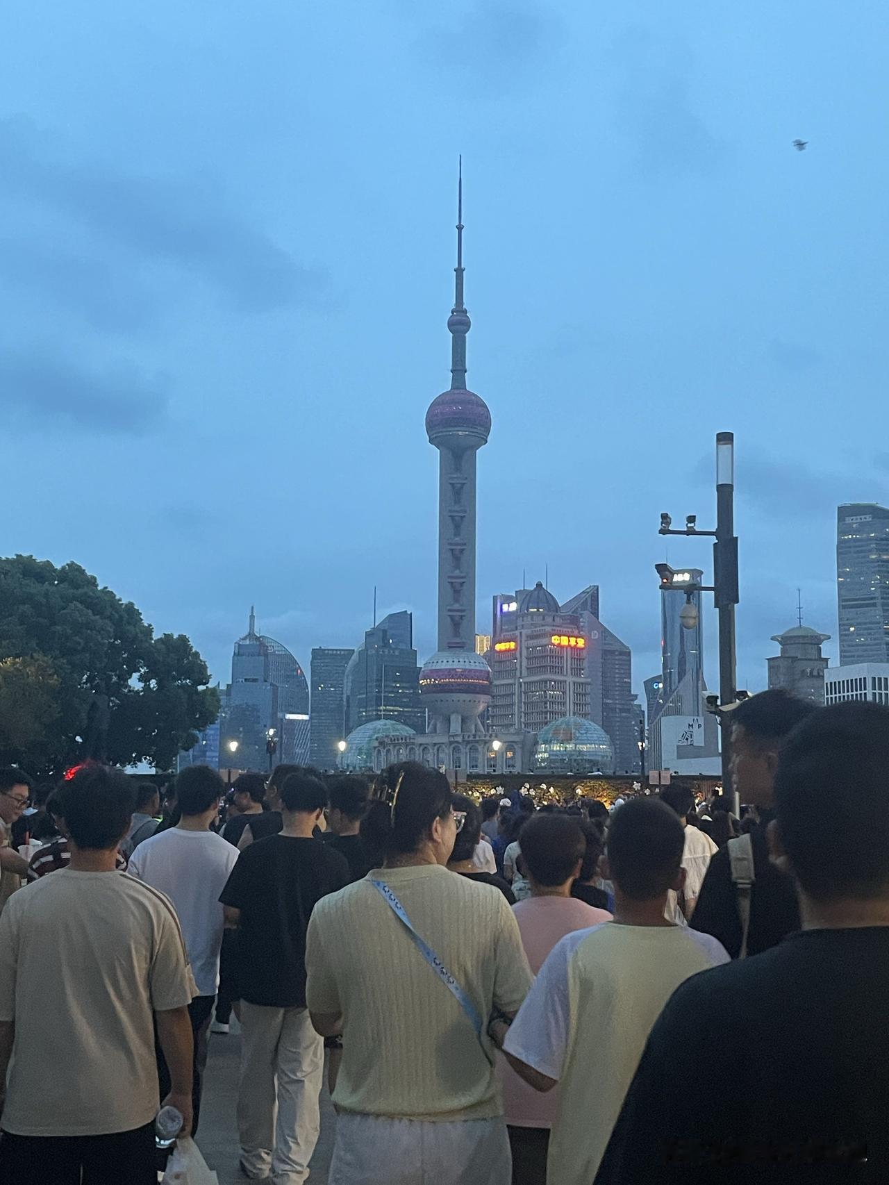 现在的人是有钱了还是活明白了，
每到假期全国各地的景点，都是特别的热闹非凡！
