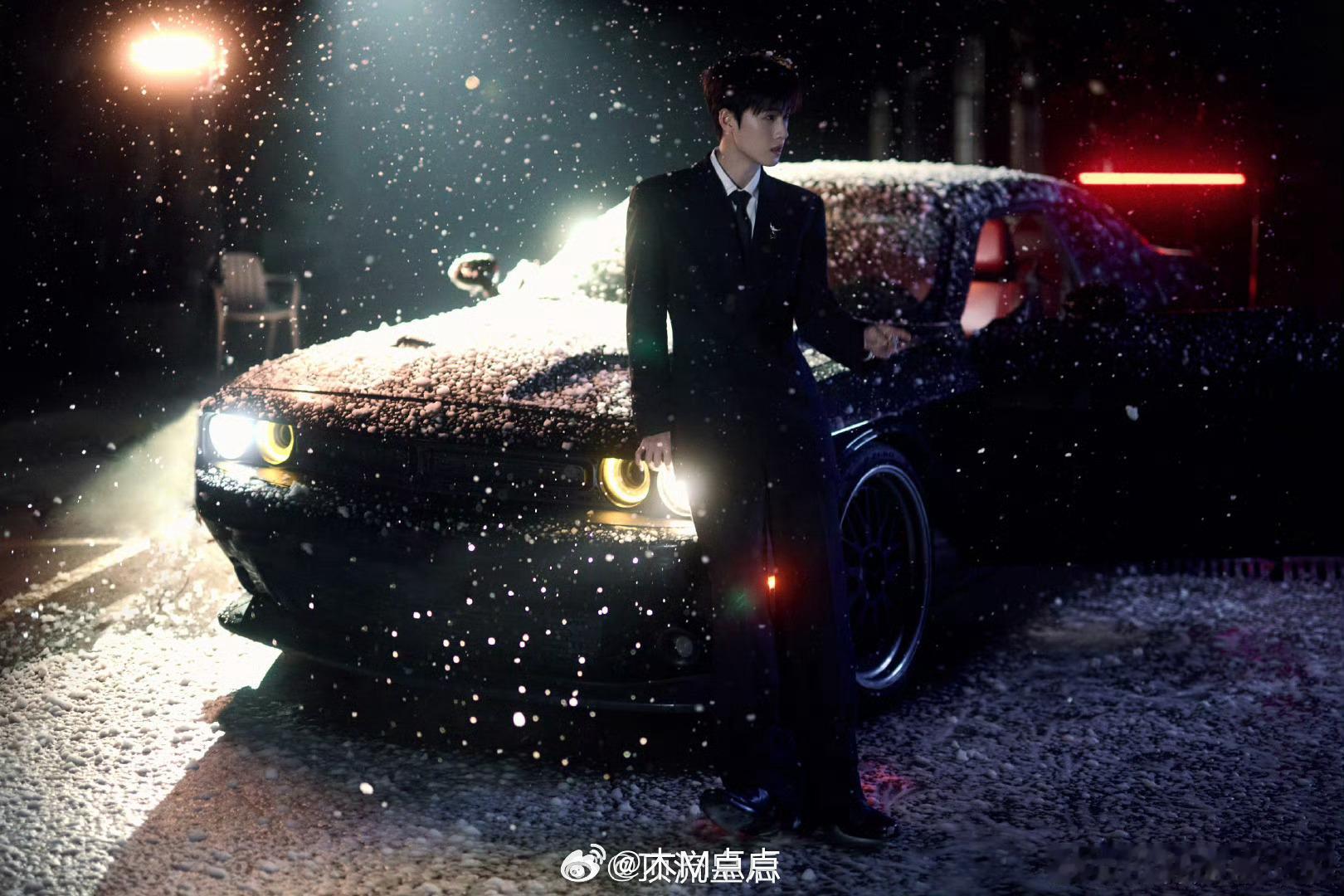 男明星们今天太卷了，星光大赏人均神图，咱内娱今天吃这么好～明暗交错，虚实相间，似