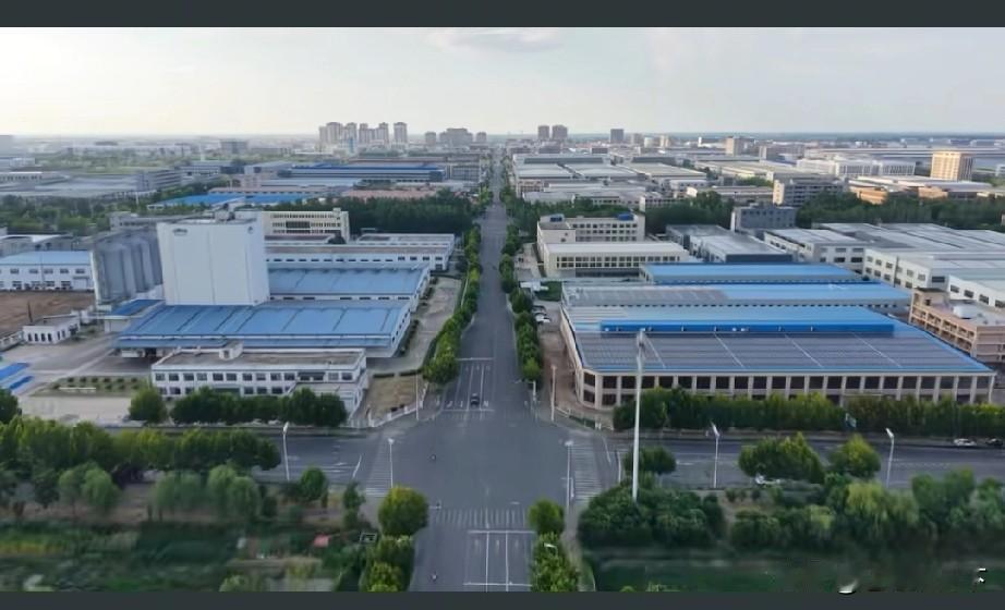 寿县炎刘镇第9条公交线路，611路开通，方便新桥大学城师生们出行
炎刘镇，是安徽