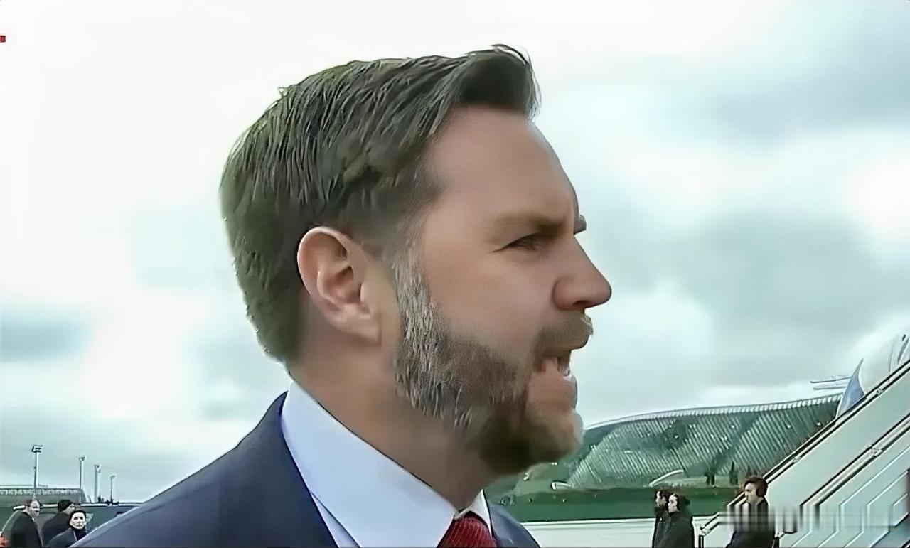 美国副总统万斯谈米兰冬奥会 美国队员政治观点及特朗普相关争议表示，冬奥会过得很愉