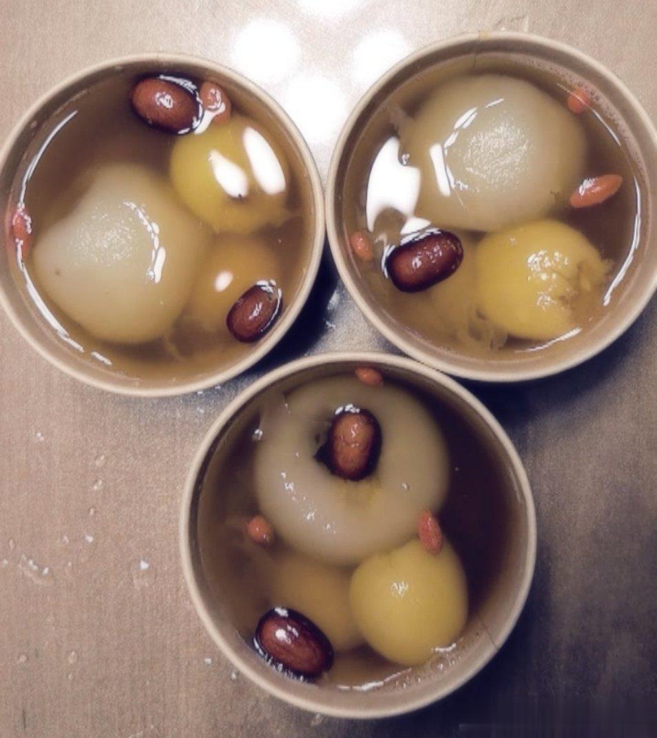 孩子睡觉咳嗽，老爸定梨汤润肺 ​​​