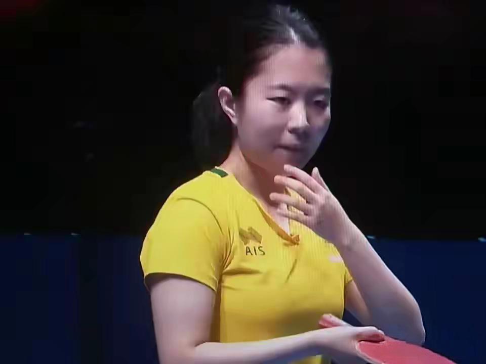 【单晓娜3-2逆转刘杨子】43岁老将德国老将单晓娜，迸发巨大战斗力，关键球拿得稳