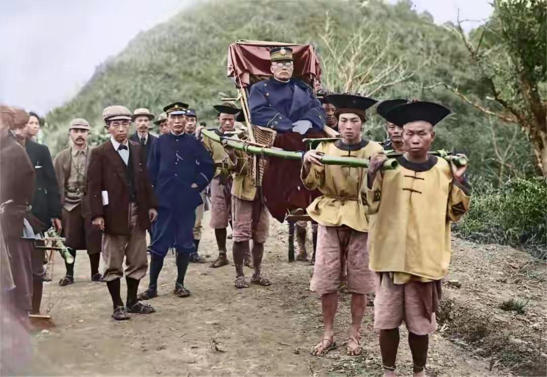 日本人当年在台湾作威作福。大清不争气丢祖宗之地，马关条约割台湾。