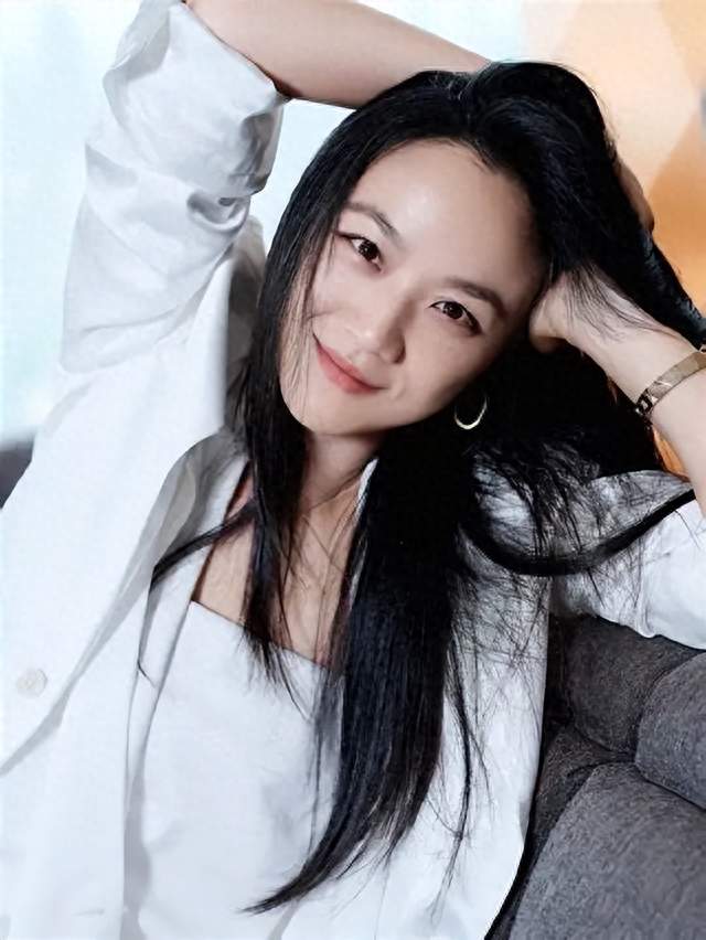 舒淇汤唯：第一眼不惊艳，为啥男人移不开眼？