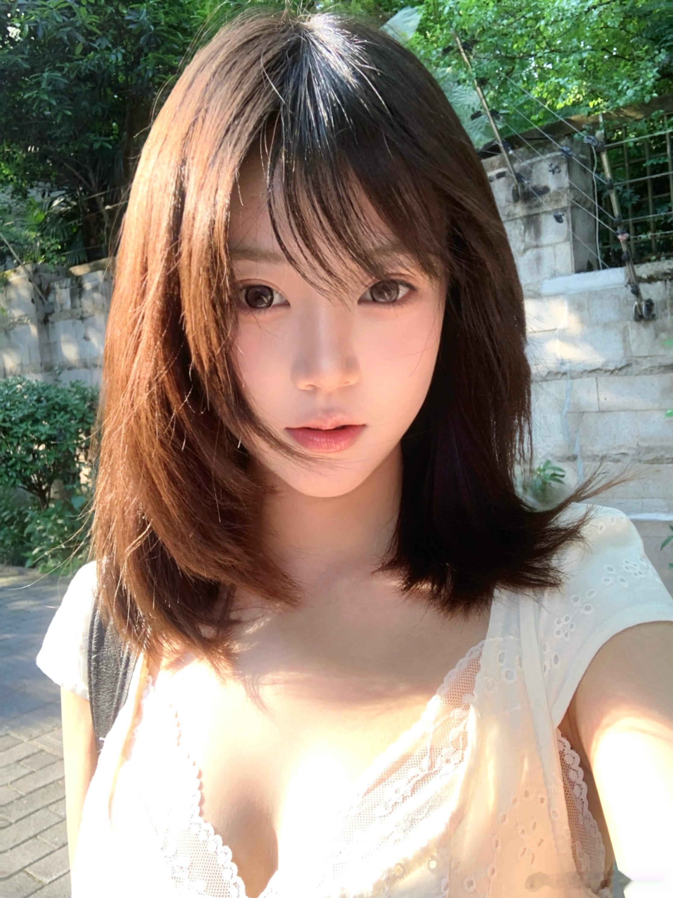 艳阳天 ​​​