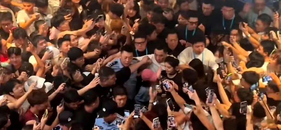 章若楠是不是内娱男粉最多的了？ ​​​