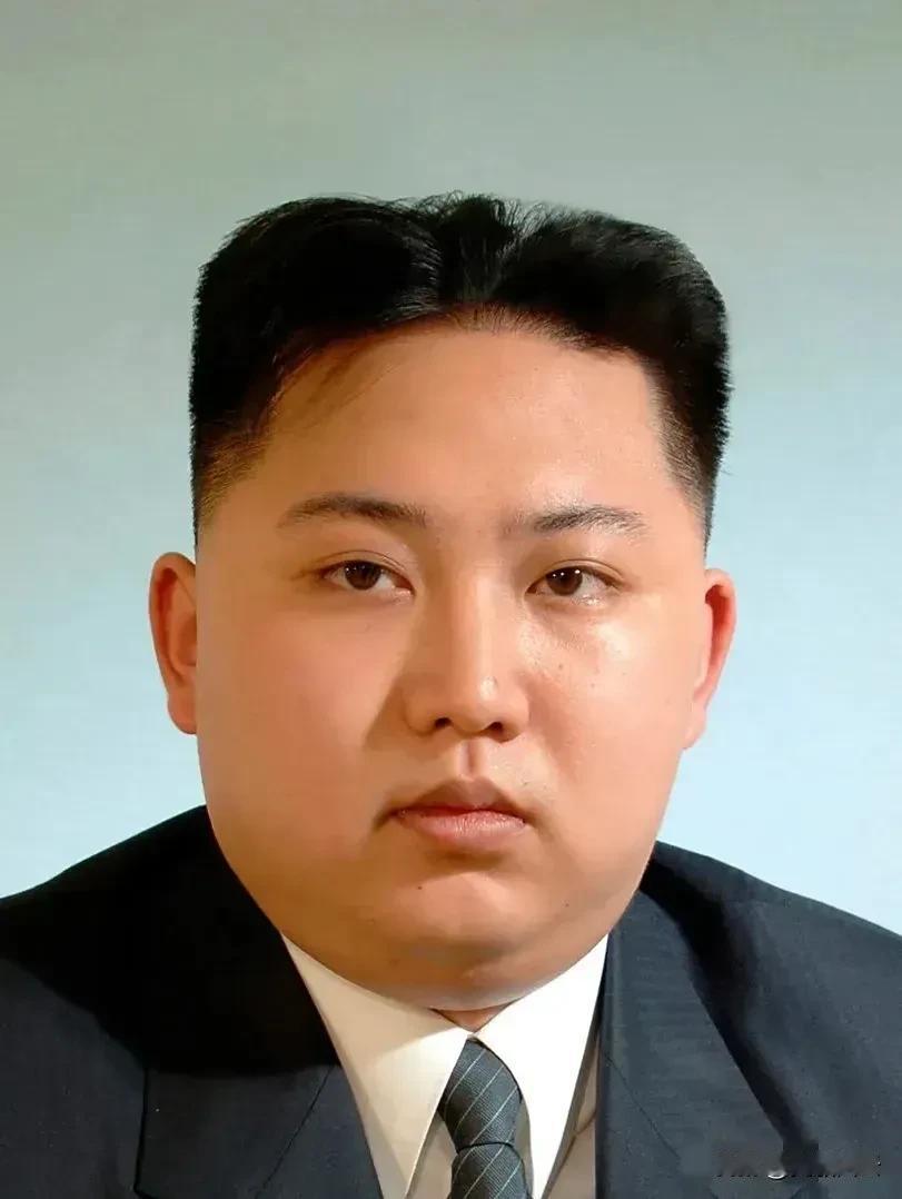 就在刚刚
来自新华社消息

2025年8月28日上午，新华社发消息说：朝鲜最高领