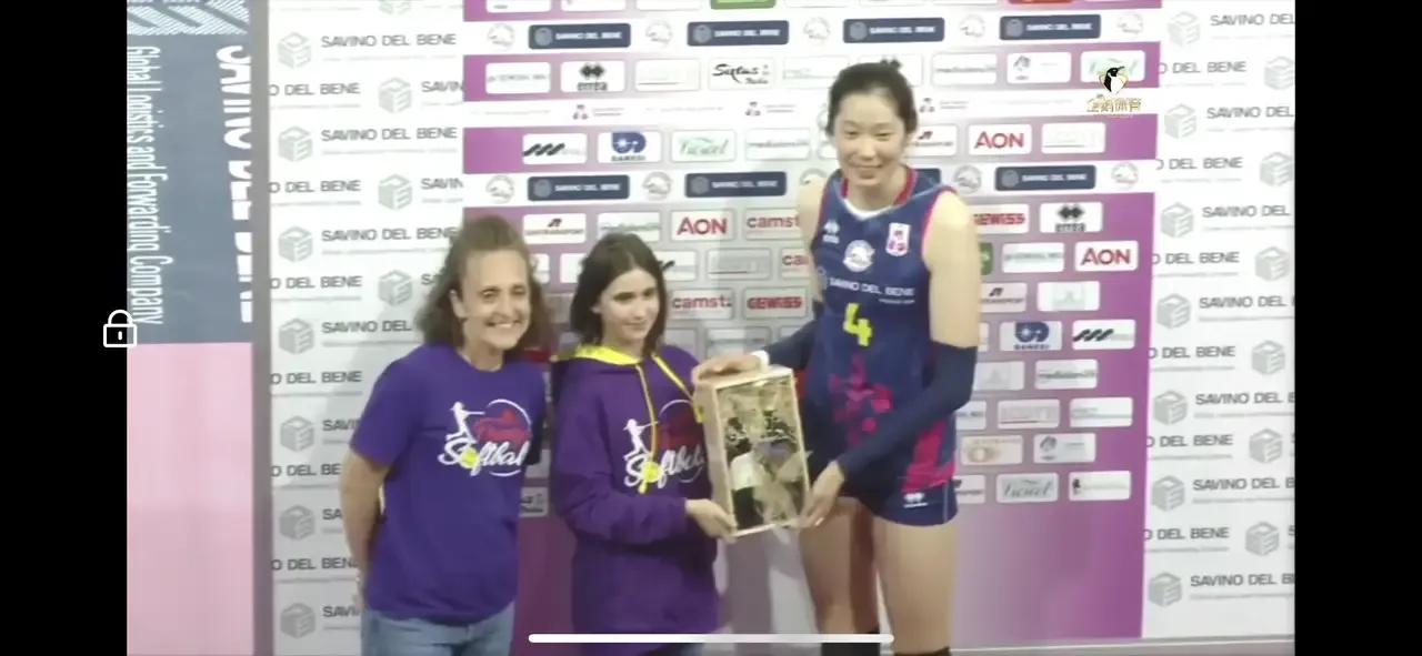 意甲联赛第四轮，斯坎迪奇3:1战胜卡萨马焦雷（25:18/23:25/25:14