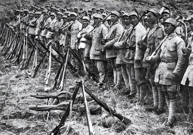 职务最低的开国将军：一直到本人去世，最高职务也才是师长

当授衔名单公布，一个名