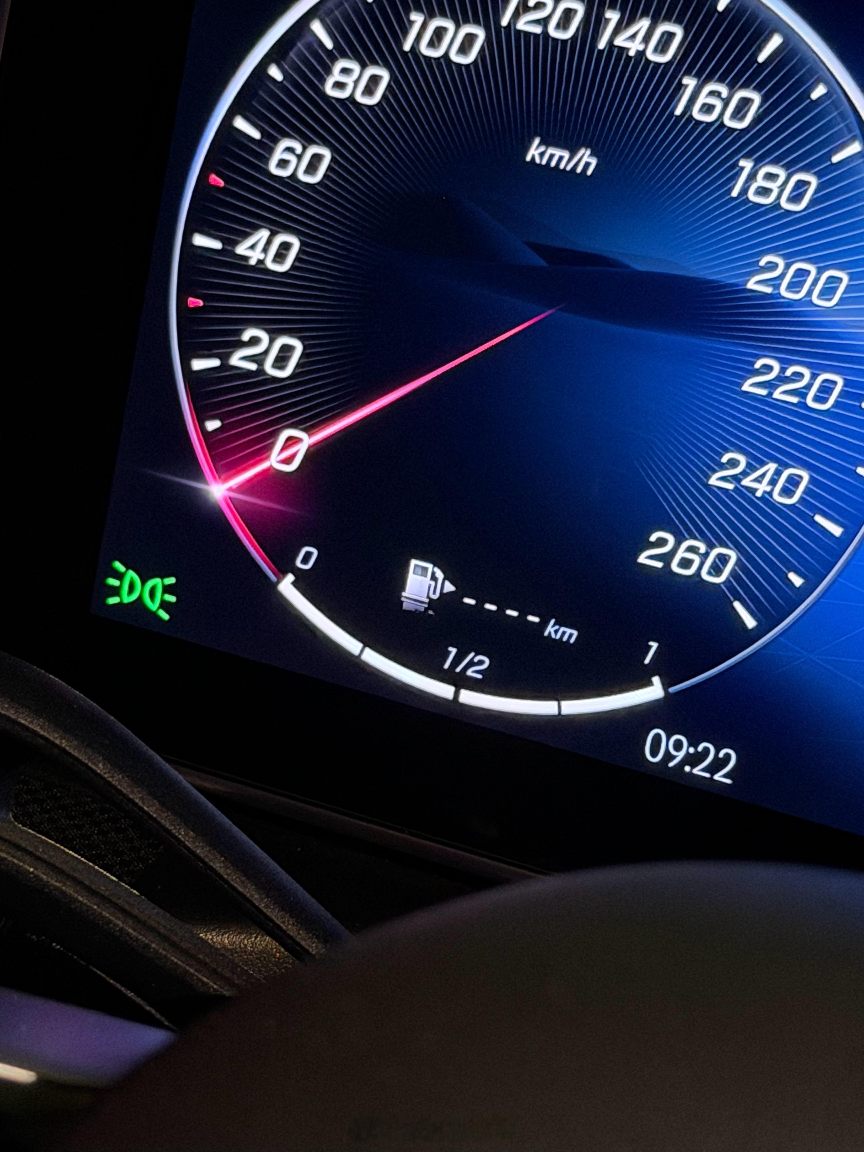 油价一度跌近20%终于有油价开始下跌的消息了，不过总体趋势还是上涨的，没想到这么