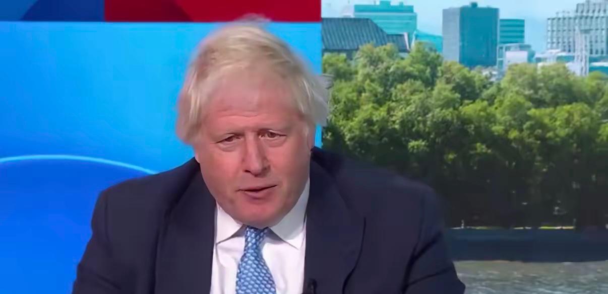 英国前首相鲍里斯·约翰逊今天（7月21日）说："结束俄乌战争的一个途径，就是由华