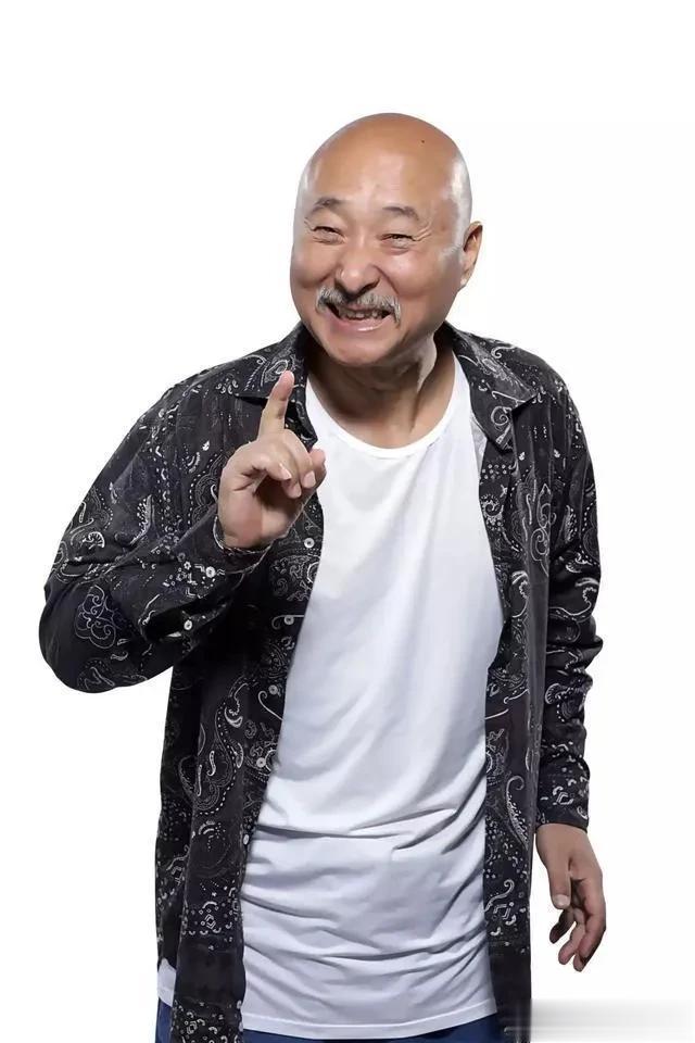 演员陈佩斯说：“当年我维权，有很多人劝我不要跟央视争版权，胳膊拧不过大腿，但我这