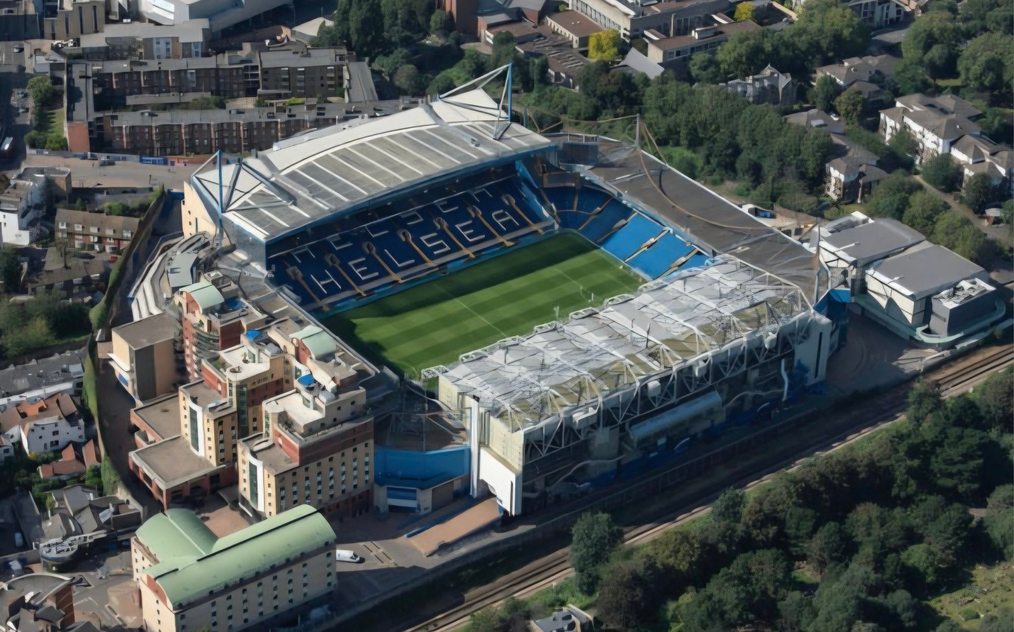 胸前和球场都没啥消息🚨 When asked for an update on