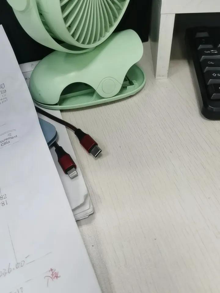 人最难悟透和看破的是什么?
执念最难放，以为能掌控一切，却忘了无常才是常态。